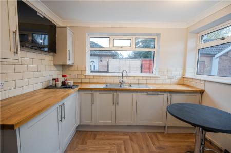Kitchen (2)