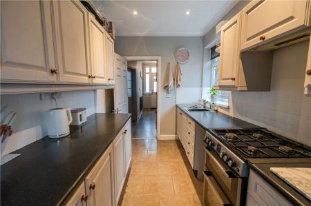 Kitchen (2)