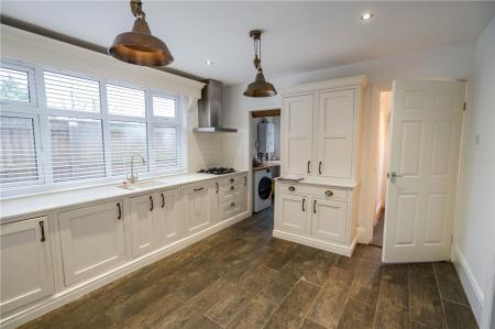 Kitchen (2)