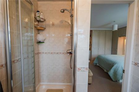 En-Suite (2)