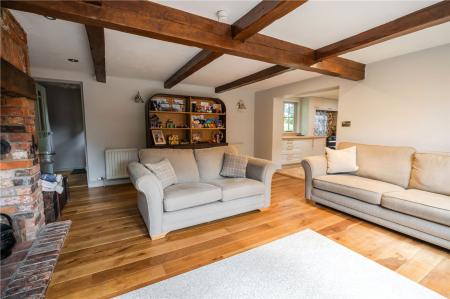 Living Room (3)