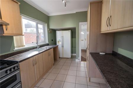 Kitchen (2)