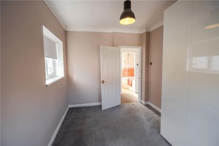 Bedroom 2 (2)
