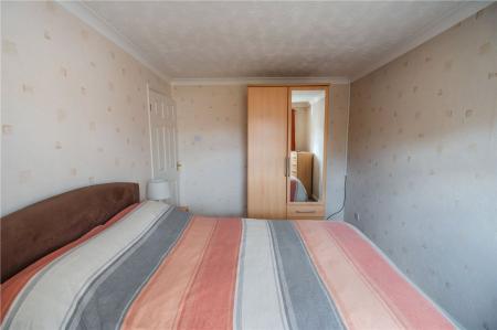 Bedroom 2 (2)