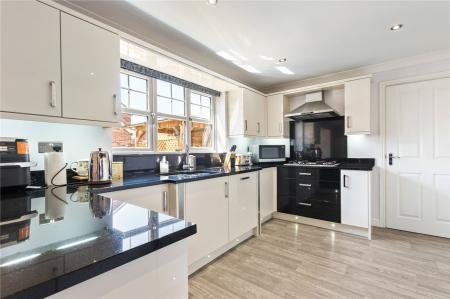 Kitchen-Diner (2)