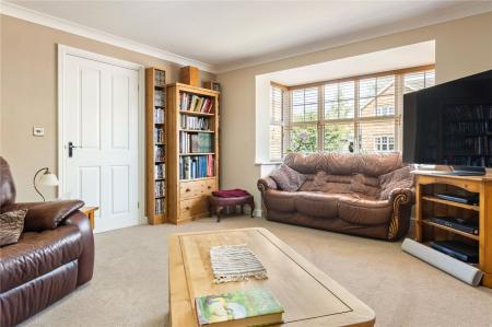 Living Room (3)