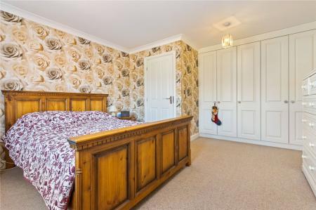 Bedroom 1 (2)