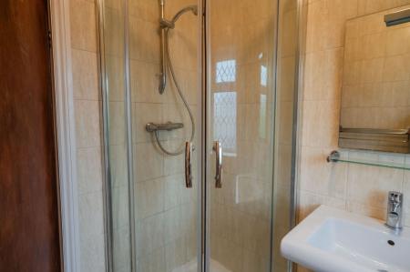 Shower Room (2)