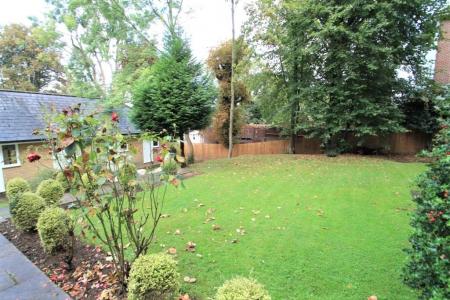 5 Uplands - Comm Garden 1.jpg