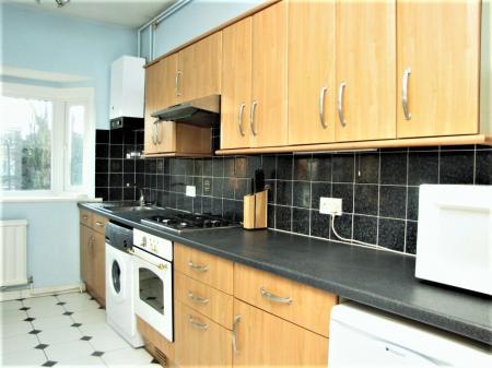 23 Roxborough Avenue 003.jpg