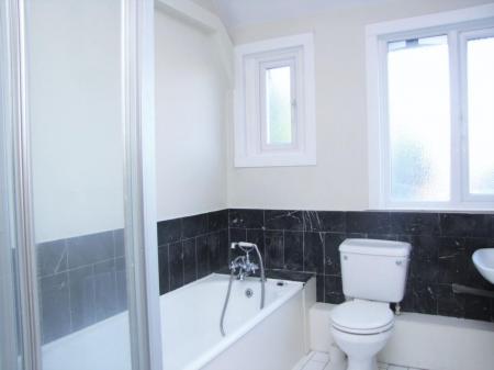 23 Roxborough Avenue 004.jpg