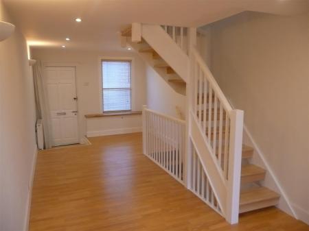 Crown Street lounge2.jpg