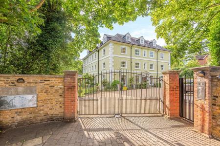 12 The Mount - Gated Entrance.jpg