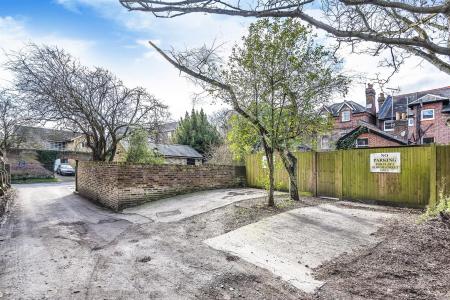 1.55 High Street - Parking.jpg