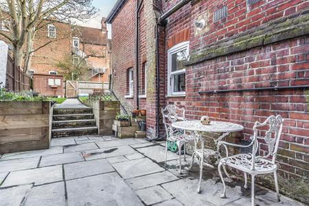 1.55 High Street - Garden Terrace.jpg