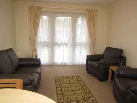 15 St Saviours - New Feb 2012 lounge 2.jpg