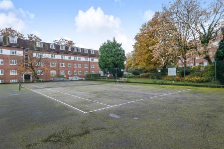 17 Herga Court - Tennis Courts.jpg