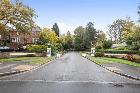 17 Herga Court - Complex Entrance.jpg