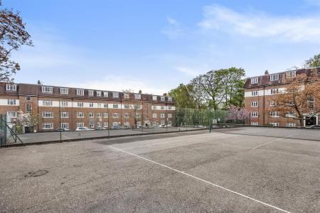 Herga Court - Tennis Courts