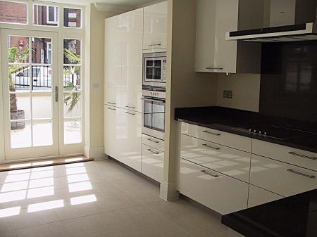 1 King Henry Kitchen.jpg