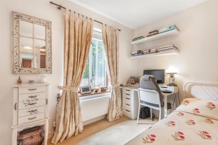 9 Bermuda House - Bedroom 2.jpg