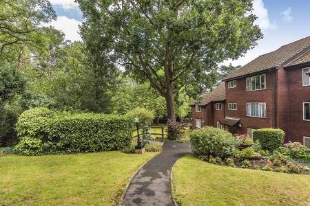 9 Bermuda House - Gardens 1.jpg