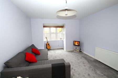 6 St Saviours Court 013.jpg