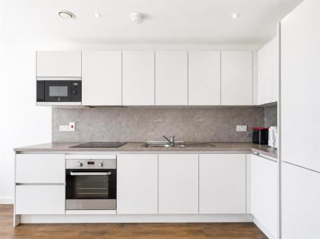 Kitchne/Living Area