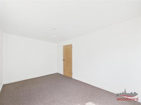 CAM05267G0-PR0214-STILL009.jpg