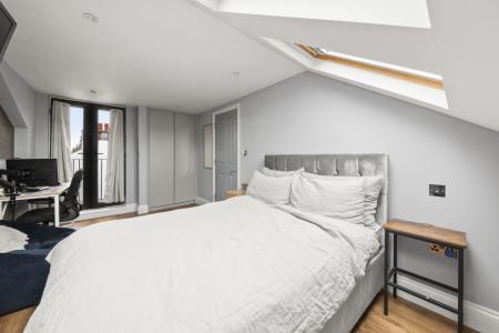 Principal bedroom