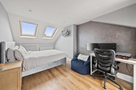 Principal bedroom