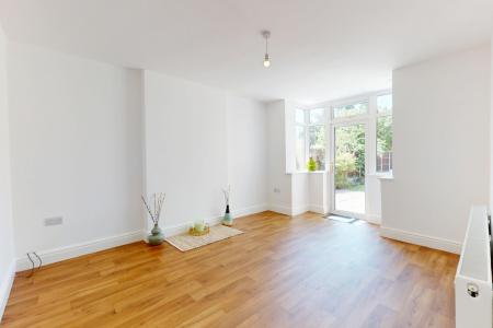 Media image 02