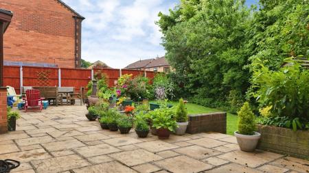 Media image 03