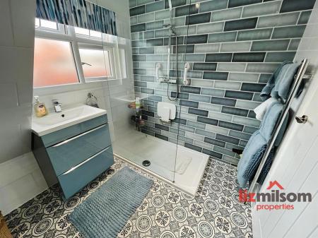 user_edited_photo-074f7e59_user-edited-dcfc31c7-f2