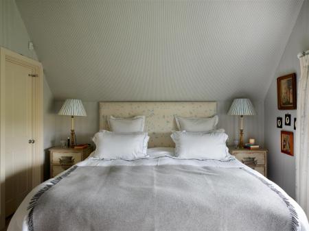 Jane Churchill Xmas108742v1.jpg