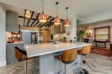 8625900-interior11-800.jpg