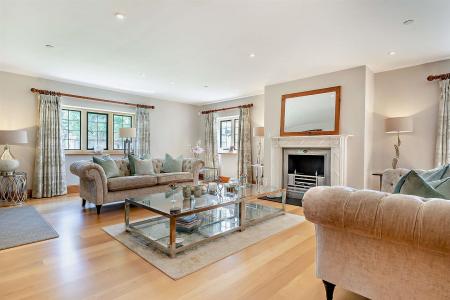 8653358-interior11-800.jpg