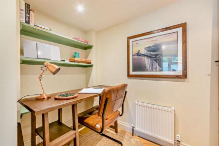 004 8534622-interior13-800.jpg