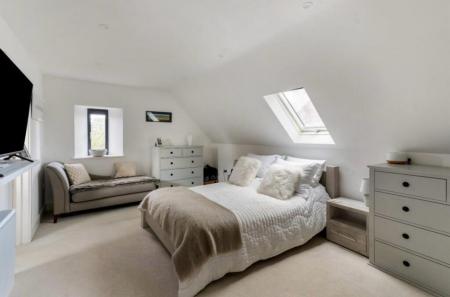 WhatsApp Image 2025-11-12 at 09.12.12.jpeg