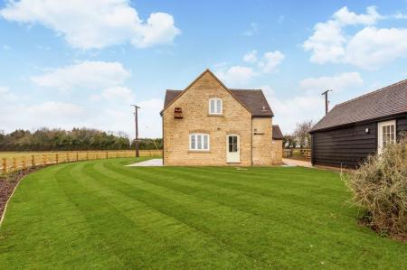 Galleypot Cottage fpz223543 (6).jpg