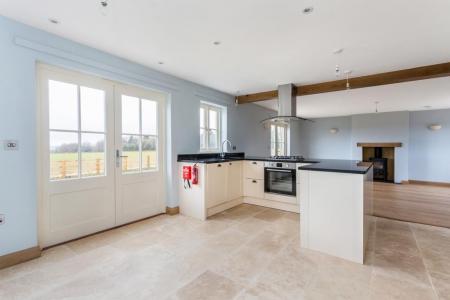 Galleypot Cottage fpz223543 (12).jpg