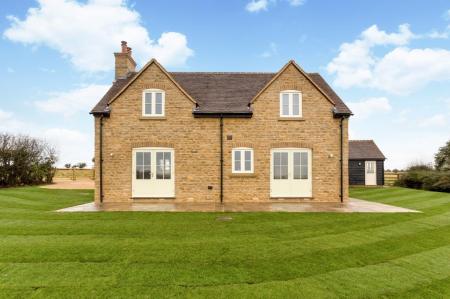 Galleypot Cottage fpz223543 (8).jpg