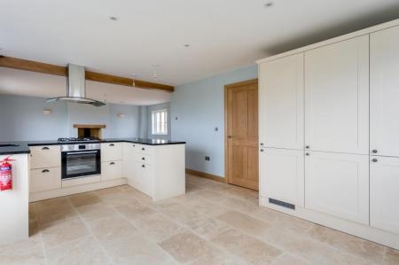 Galleypot Cottage fpz223543 (13).jpg