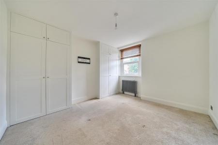 cheltewnhamrd10.jpg