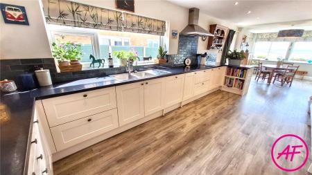 Kitchen / Diner