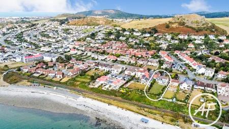 Coastline Location