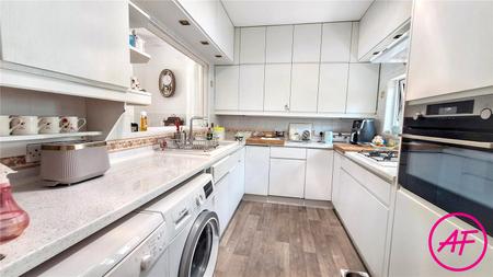 Fitted Kitchen