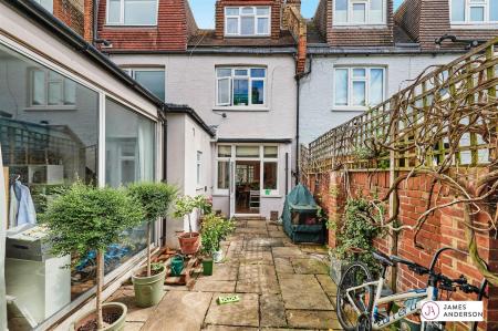 James_Anderson_-_37_Clavering_Avenue__SW13_8DX_13.