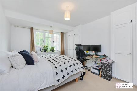 James_Anderson_-_37_Clavering_Avenue__SW13_8DX_17.