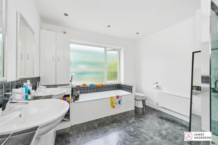 James_Anderson_-_37_Clavering_Avenue__SW13_8DX_22.